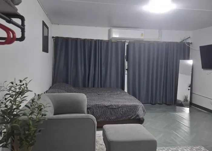 Popular Muang Thong Thani Condo, Building T9, Floor 4, 36 Aparthotel